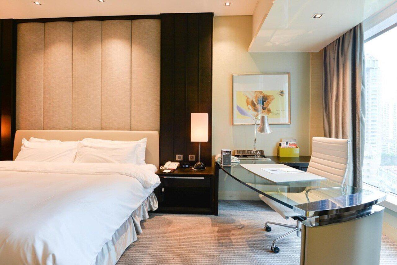 Hilton Shanghai City Center -Steps From Iconic Landmarks Wukang Mansion And Jing'An Temple Exterior photo