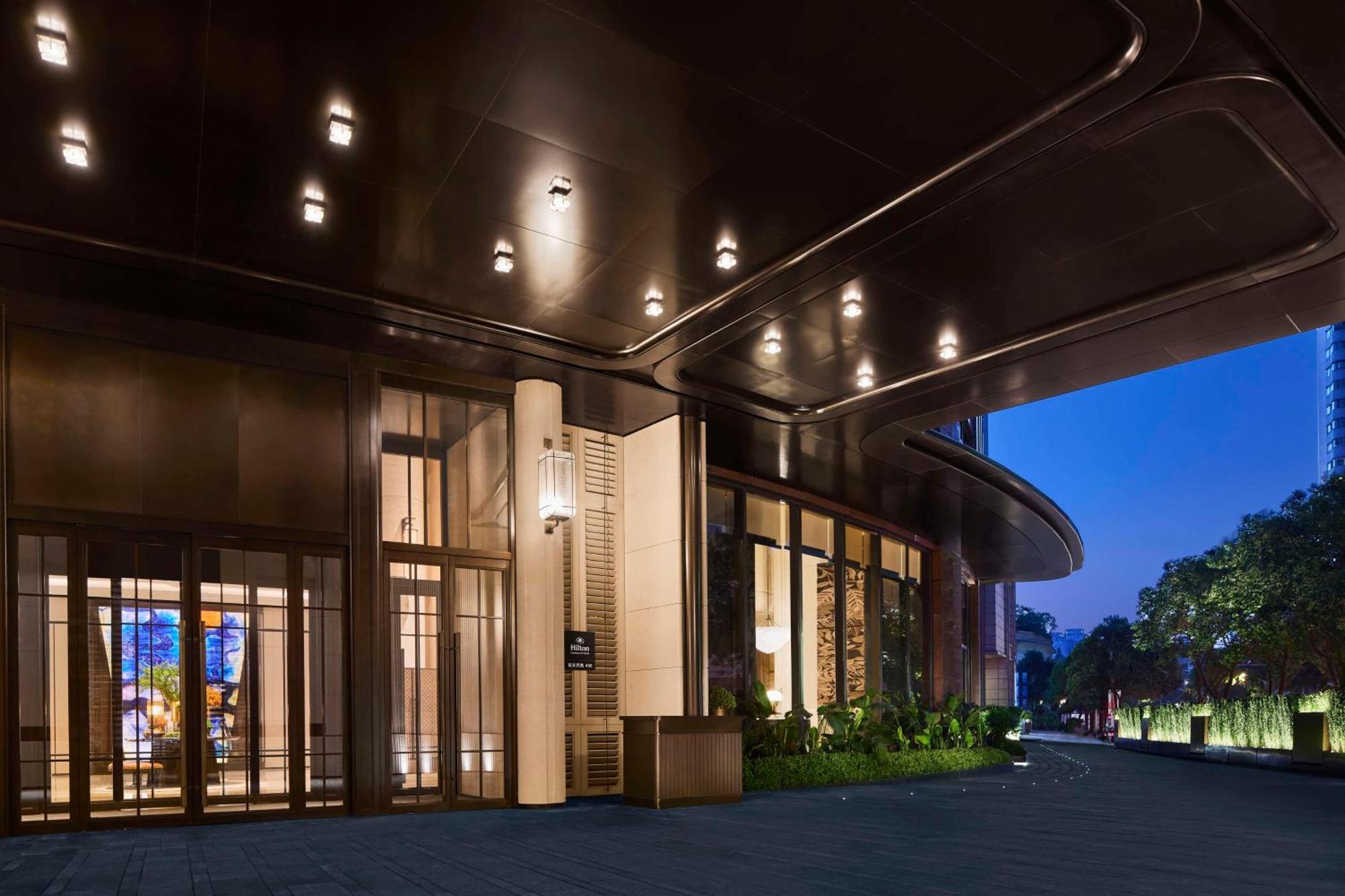 Hilton Shanghai City Center -Steps From Iconic Landmarks Wukang Mansion And Jing'An Temple Exterior photo